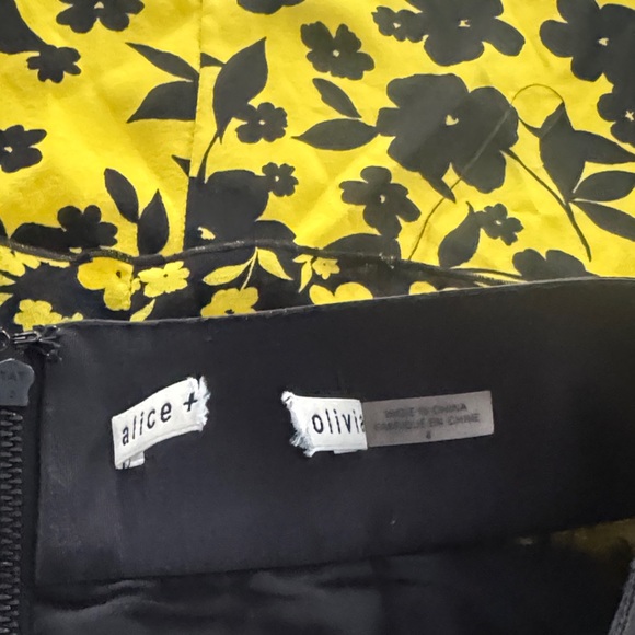 Alice + Olivia Sueann Asymmetric Tiered Ruffle Floral Silk Skirt, size 4 - Picture 6 of 6